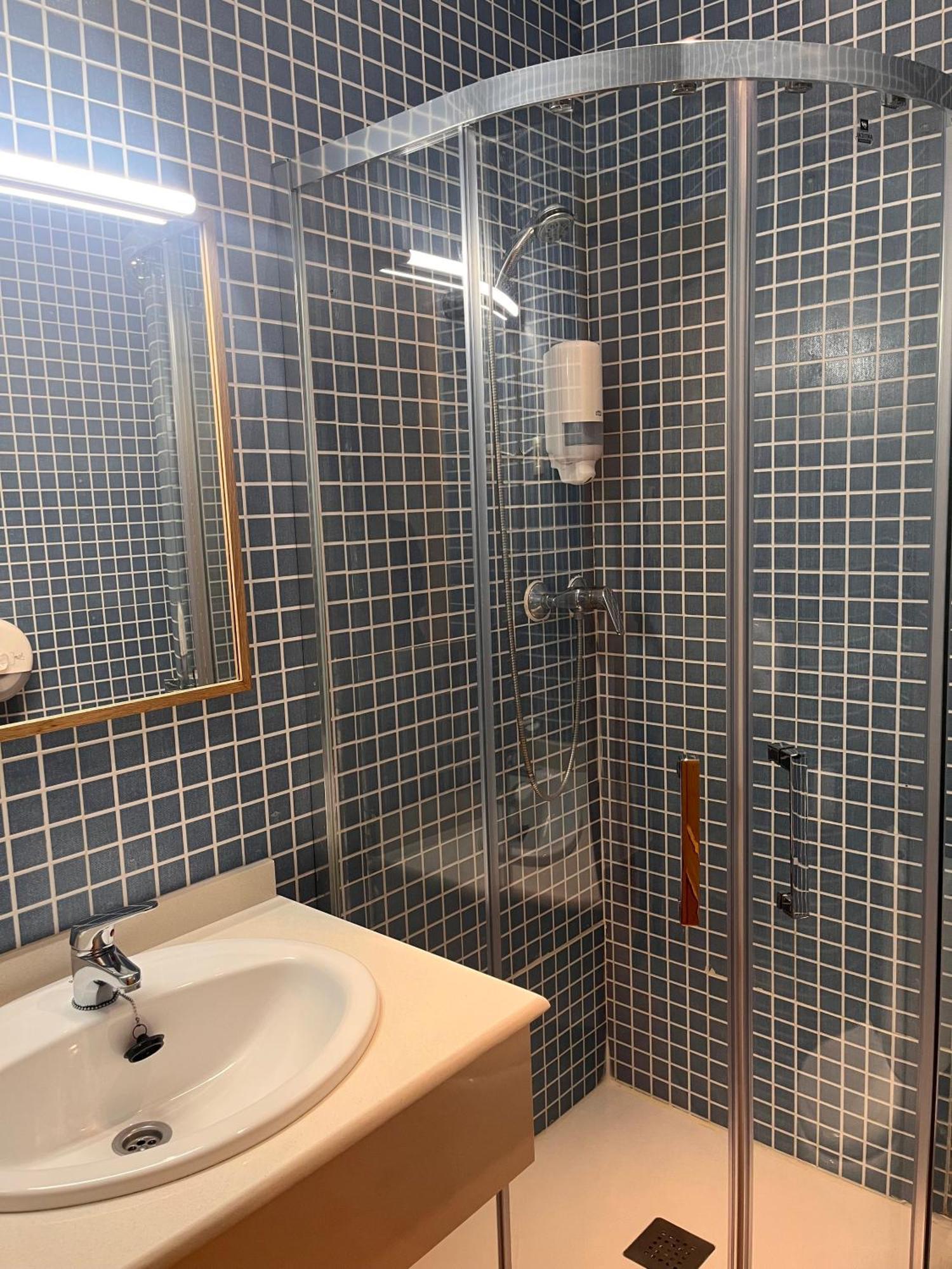 Hostal Restaurante Bustos Villarrubio Екстериор снимка